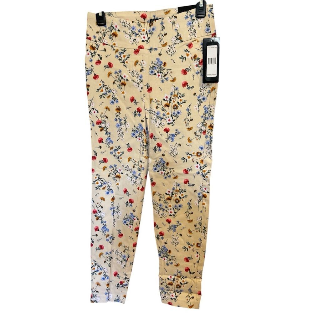 NWT Soho Women’s Cream Floral Stretch Pull-On Ankle Pants Size Small